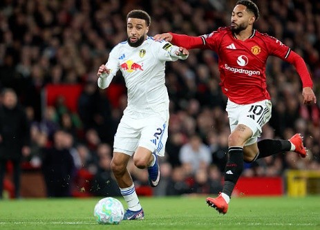 Matheus Cunha (6.0): Một ngày thi đấu thiếu hiệu quả của tiền vệ người Brazil. Anh thường xuyên xử lý lỗi và dứt điểm thiếu cảm giác trong vòng cấm đối phương. Việc phải nhận thẻ vàng càng khiến màn trình diễn của Cunha trở nên kém ấn tượng.