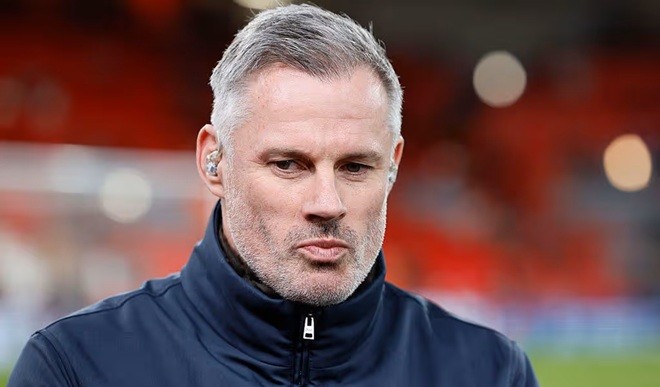 Carragher quan ngại về phong độ của Zubimendi.
