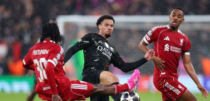 Jeremie Frimpong – 6.2 điểm: Thi đấu khá thận trọng, một lựa chọn khôn ngoan khi phải đối mặt với thử thách mang tên Khvicha Kvaratskhelia. Tuy nhiên, anh gặp khó khăn trong khâu kiểm soát bóng và không bất ngờ khi bị thay ra ngay sau hiệp một để nhường chỗ cho Joe Gomez – người có sự thấu hiểu tốt hơn với Mo Salah.