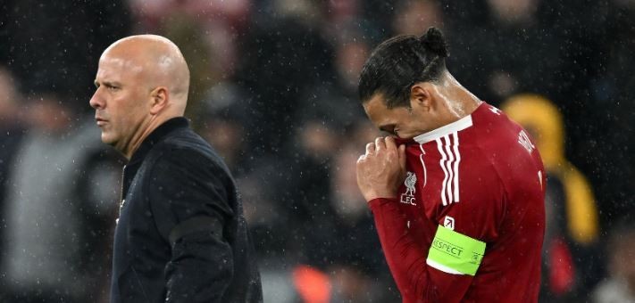 Virgil van Dijk – 6 điểm: Lẽ ra đã là người mở tỷ số nếu Marquinhos không lăn xả cản phá ngay sát vạch vôi. Anh làm tròn vai trong việc chỉ huy hàng thủ, nhưng khả năng liên lạc tổng thể vẫn còn hạn chế khi các cầu thủ Paris liên tục tìm thấy khoảng trống để khai thác. Bàn thua thứ hai của Dembele càng làm nổi bật sự mong manh của hàng thủ này.