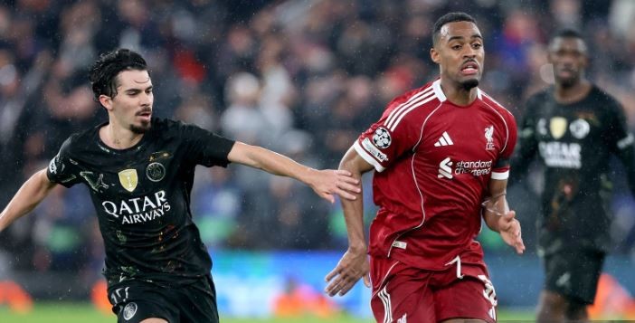 Ryan Gravenberch – 6.2 điểm: Ban đầu có vẻ lo lắng và mất thời gian để bắt nhịp với mặt sân trơn trượt. Tuy nhiên, anh đã tiến bộ hơn và trở thành một trong những cầu thủ năng nổ nhất của Liverpool trong hiệp hai. Gravenberch liên tục kéo bóng về phía trước và nỗ lực bám đuổi ngay cả sau bàn thua quyết định.