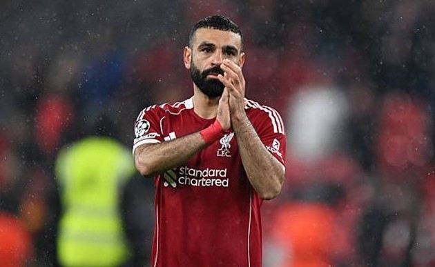 Việc đẩy Mohamed Salah lên băng ghế dự bị của Arne Slot bị đặt nhiều dấu hỏi.