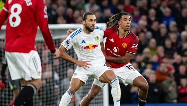 Calvert-Lewin là mẫu sát thủ chạy chỗ khôn ngoan.