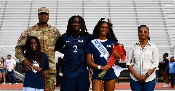 Elijah vốn có tương lai bóng đá đáng mong đợi.