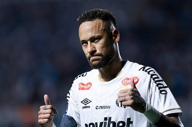 Neymar ghi bàn nhưng đội nhà không thể có trọn 3 điểm.