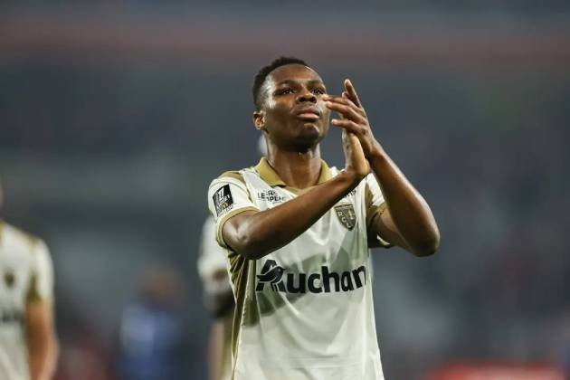 MU nhắm Sangare trong công cuộc cải tổ tuyến giữa.