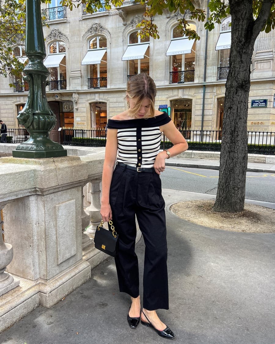 Không hướng đến sự quyến rũ phô trương, phụ nữ Pháp thường chọn cách thể hiện vẻ nữ tính một cách kín đáo. 