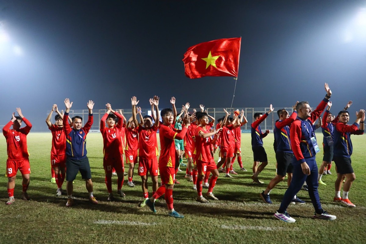 U17 Việt Nam có màn ra quân ấn tượng. 