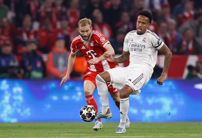 Trung vệ: Eder Militao (5.6) Militao chơi nỗ lực trong các tình huống tranh chấp tay đôi nhưng lại thiếu tập trung trong pha bóng dẫn đến bàn thắng của Harry Kane. Tấm thẻ vàng phải nhận trong hiệp hai cho thấy sự lúng túng của anh trước áp lực tấn công dồn dập từ phía đội chủ nhà.