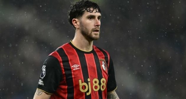  Marcos Senesi được Liverpool săn đón.