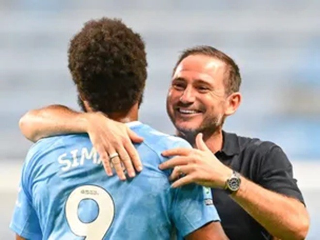  Coventry có thể lên ngôi cuối tuần này.