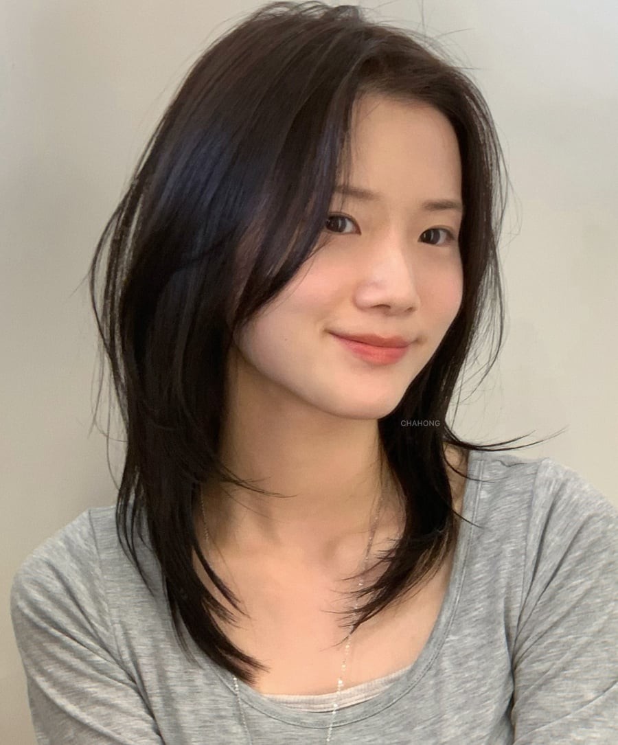 T&oacute;c layer l&agrave; lựa chọn ph&ugrave; hợp với những ai muốn tăng độ bồng bềnh cho m&aacute;i t&oacute;c.