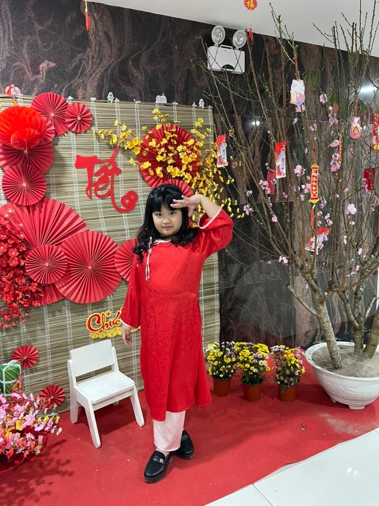 Màu đỏ có thể phản ánh nhu cầu thể hiện cảm xúc và mong muốn được ghi nhận.