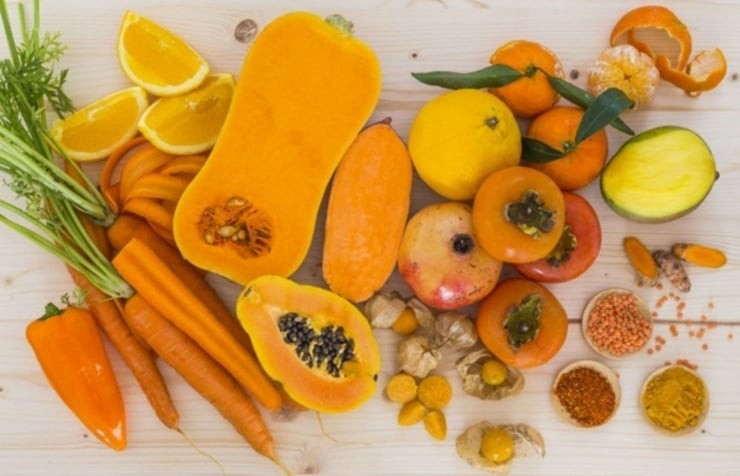 Các chất như beta carotene và lycopene thuộc nhóm carotenoid có khả năng chống oxy hóa mạnh, thường có trong các loại rau củ quả màu đỏ, cam hoặc vàng. 