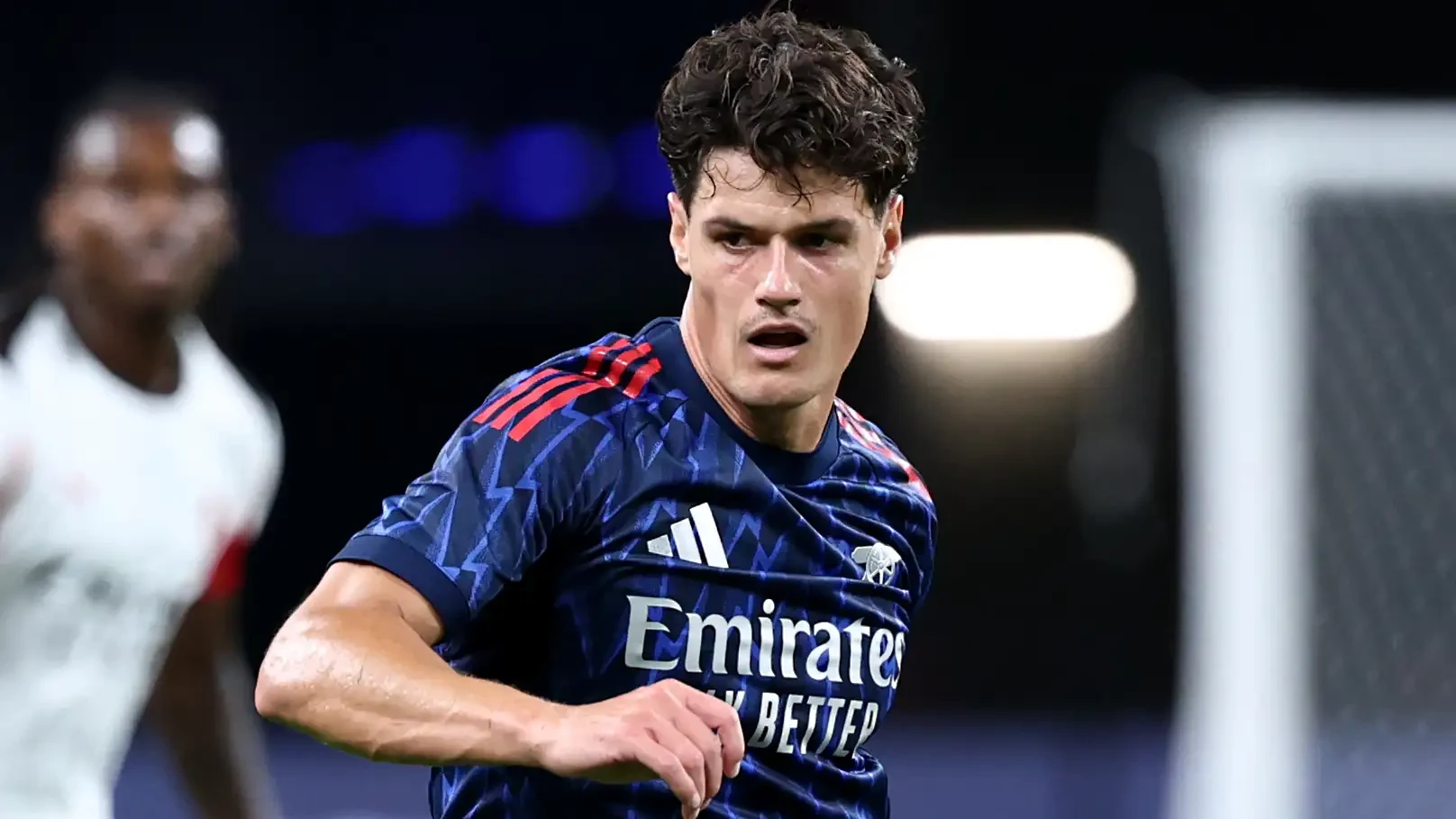 Norgaard ít được dùng, xoay tua trở thành dấu hỏi.