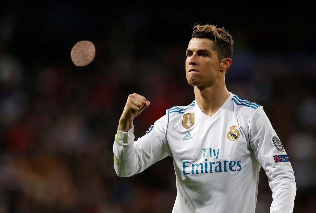 Knock-out Champions League là sân khấu của Ronaldo.