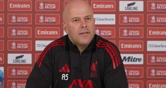 Slot đã có những chia sẻ về kế hoạch chuyển nhượng của Liverpool.