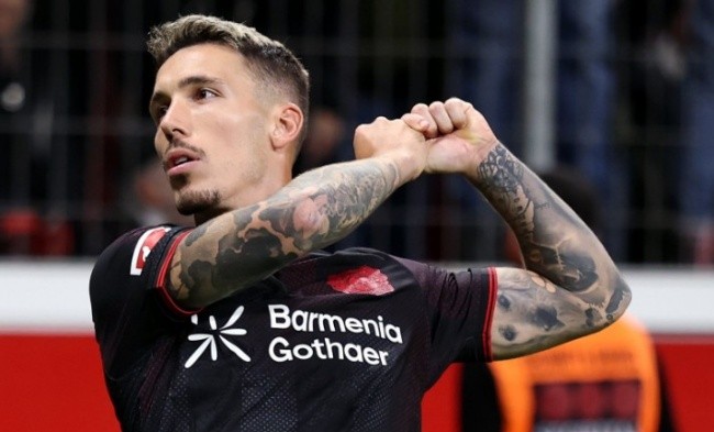 Alejandro Grimaldo trong màu áo Leverkusen.