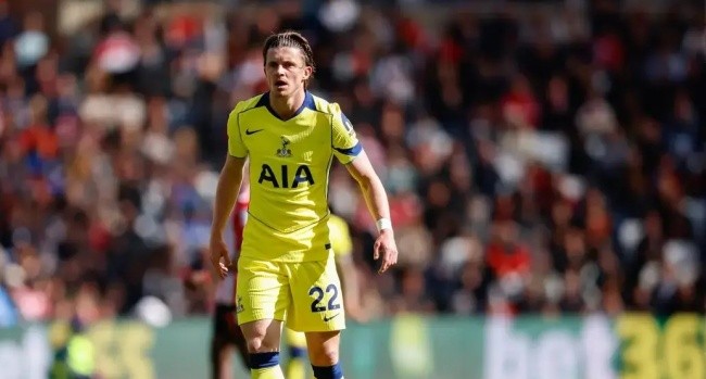 Gallagher cần tỏa sáng giải cứu Tottenham.