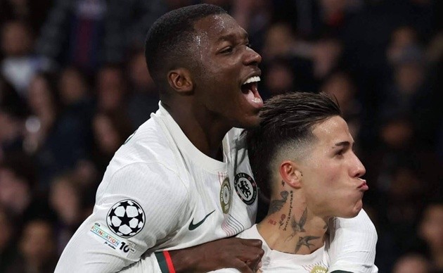 Enzo tự đánh mất vị thế tại Chelsea