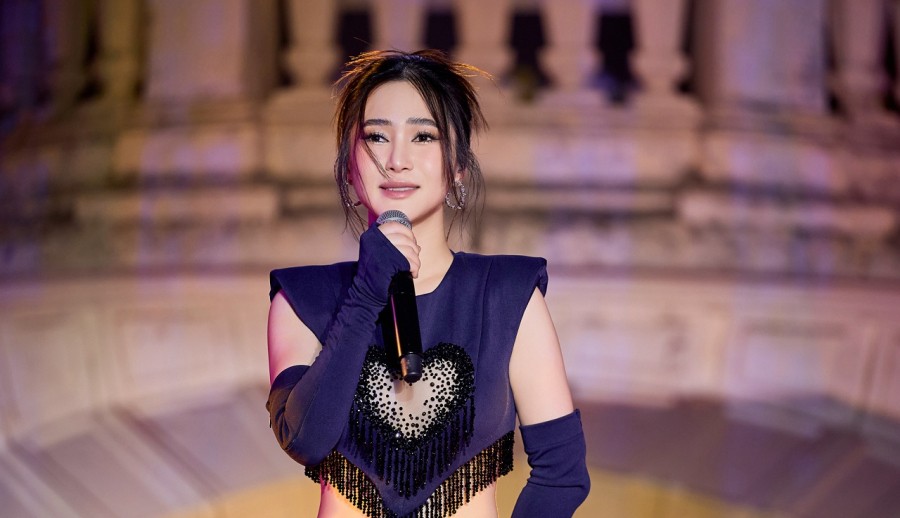 Ca sĩ Hương Tràm đã có những chia sẻ với khán giả về tin đồn sinh con. 