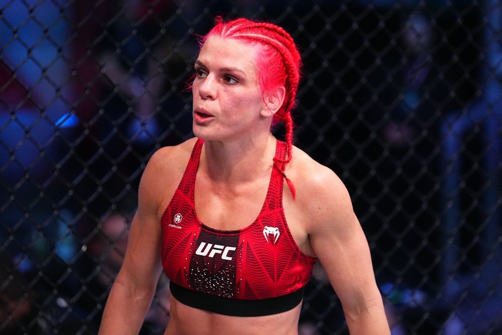 Gillian Robertson trong trận đấu
