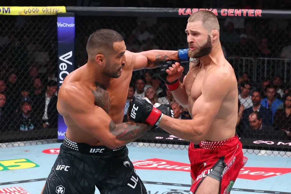 Jiri Prochazka và Carlos Ulberg tại UFC 327