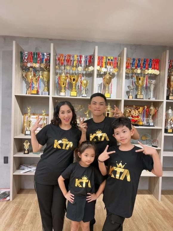 Các con đều thừa hưởng tài năng của ba mẹ.