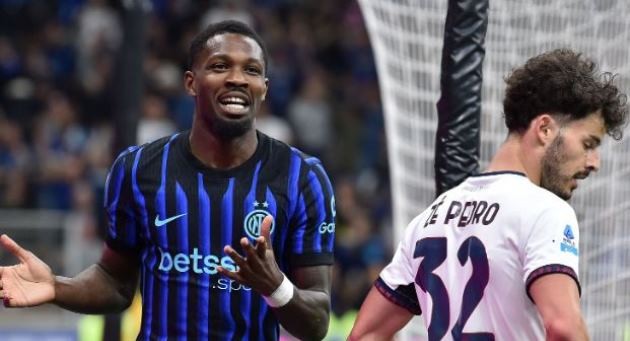 Thuram giúp Inter phá vỡ thế bế tắc.