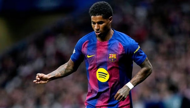 Vấn đề tương lai của Rashford khiến công cuộc tái thiết Man United bị trì hoãn.