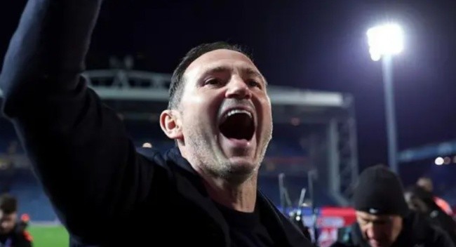 Lampard tạo chiến tích cùng Coventry.