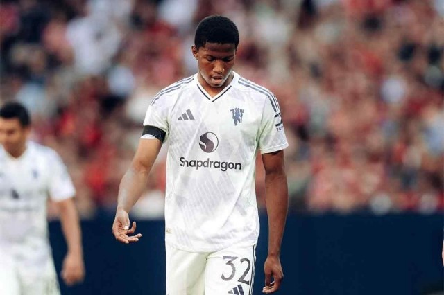 Obi sẽ sớm được trao cơ hội ở đội một MU.