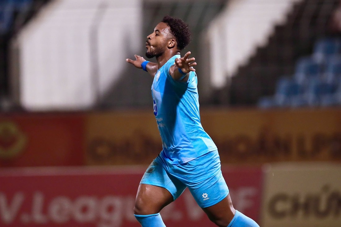 Xuân Son là cây săn bàn chủ lực của Nam Định.