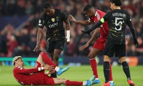 Isak đã có những chia sẻ về chấn thương của Ekitike.