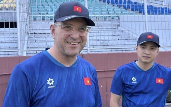 HLV Roland đánh giá cao Indonesia.