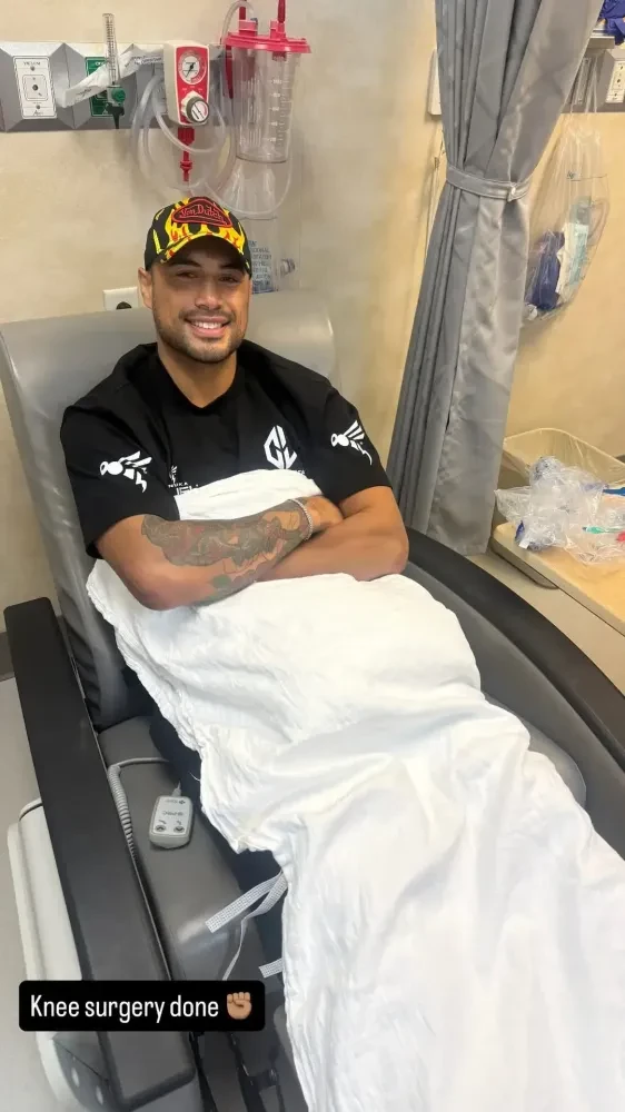 Carlos Ulberg cập nhật tình hình phẫu thuật trên Instagram Story
