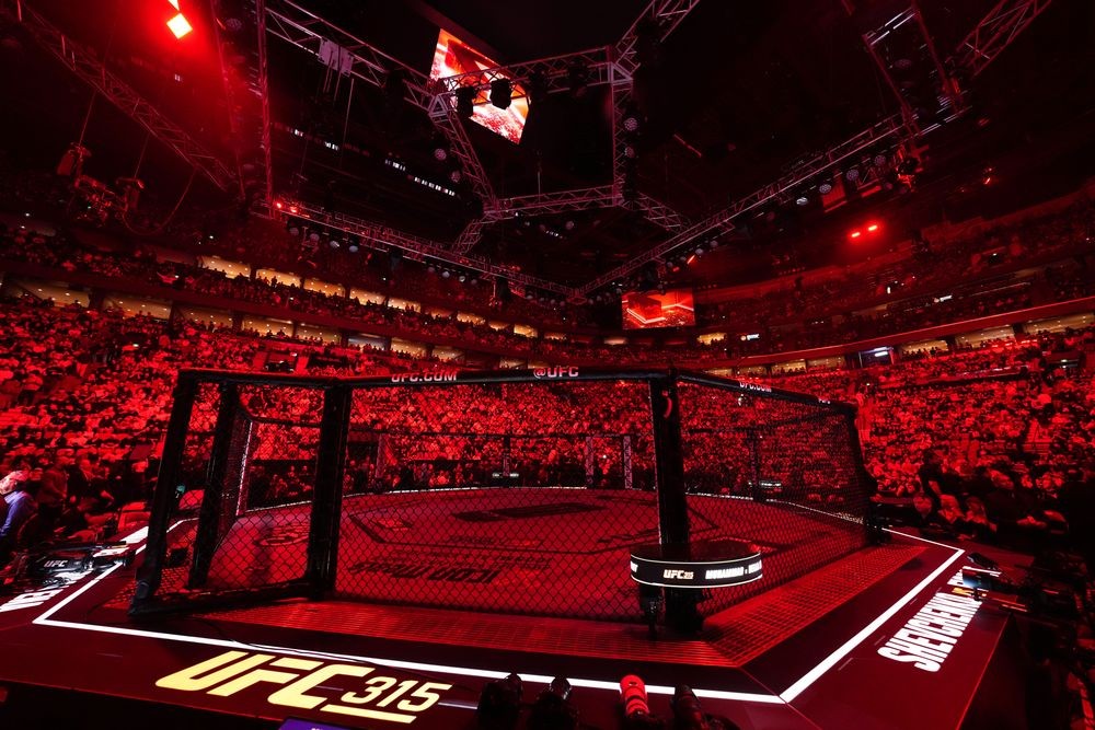 Gilbert Burns tại buổi cân ký UFC Winnipeg