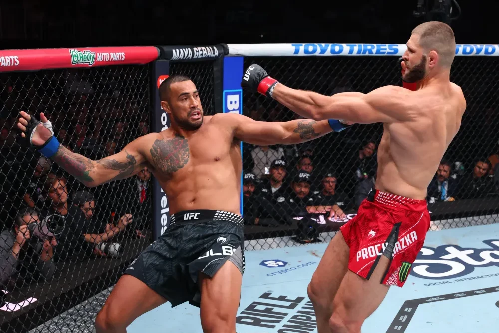 Trận đấu giữa Jiri Prochazka và Carlos Ulberg tại UFC 327