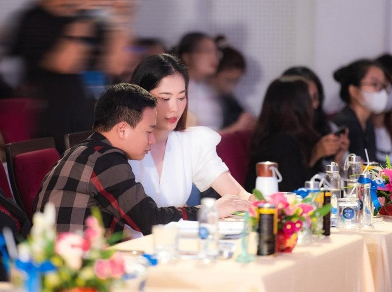 Nam Em xác nhận đường ai nấy đi với bạn trai Hữu Cường. 