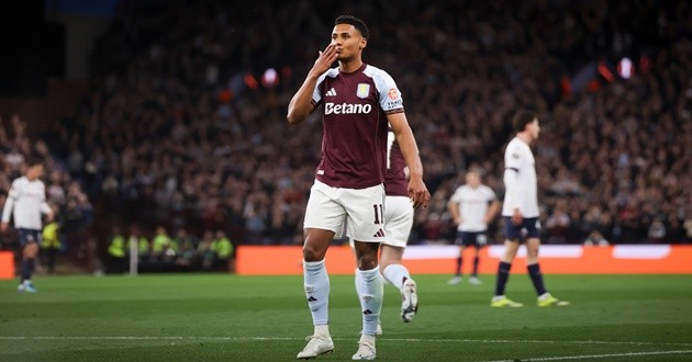 Watkins là sát thủ khiến Sunderland dè chừng