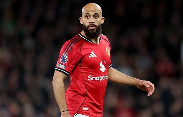 Bryan Mbeumo (7.2): Thi đấu năng động và thanh thoát hơn hẳn sau khi được nghỉ ngơi. Anh có một pha bứt tốc xé toang cánh phải và tạo ra cơ hội thuận lợi, tiếc là đồng đội đã không tận dụng tốt hơn.