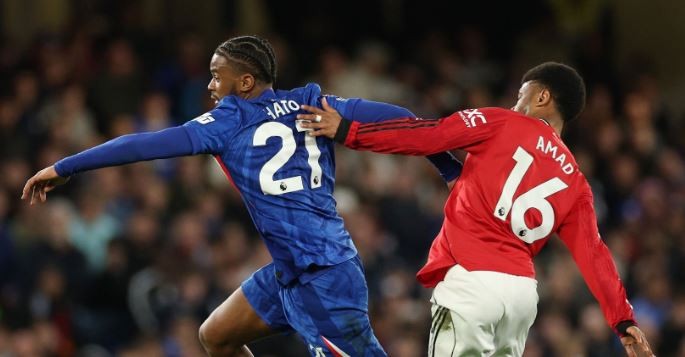 Jorrel Hato (6.2/10): Giữ bình tĩnh tốt dù phải nhận thẻ vàng sớm, có nhiều pha tắc bóng chính xác.