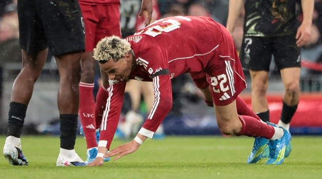 Ekitike mất World Cup vì Achiles