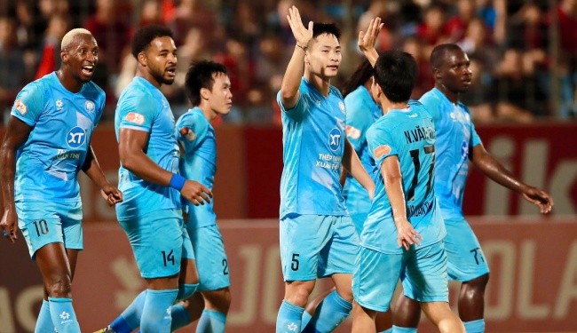 Nam Định giành chiến thắng 2-1.
