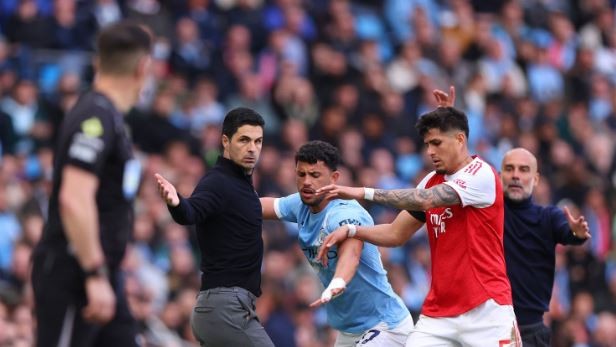 Piero Hincapie – 6.1: Có pha cản phá xuất sắc ngăn chặn Antoine Semenyo trong hiệp một và đảm đương khá tốt nhiệm vụ phòng ngự xuyên suốt trận đấu.