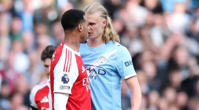 Tình huống va chạm giữa Gabriel và Haaland.