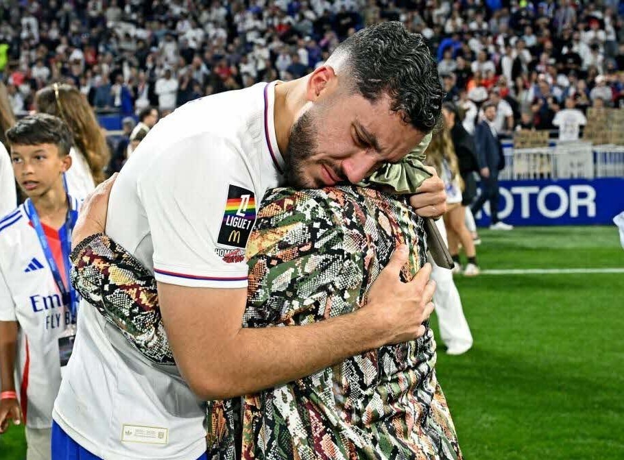 Hào quang sớm và áp lực khổng lồ.