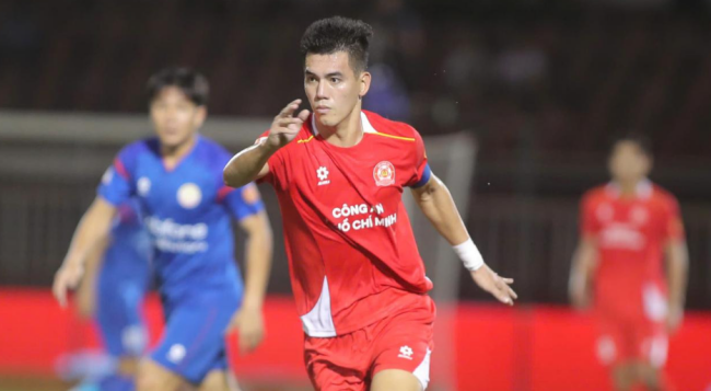 Tiến Linh cần sớm vực dậy phong độ.