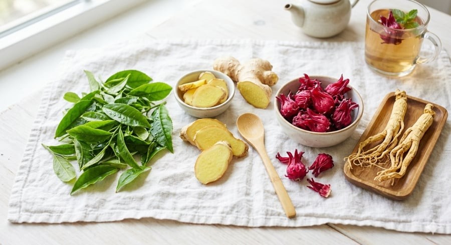 Các nguyên liệu tự nhiên thường dùng pha trà hỗ trợ sức khỏe gan.