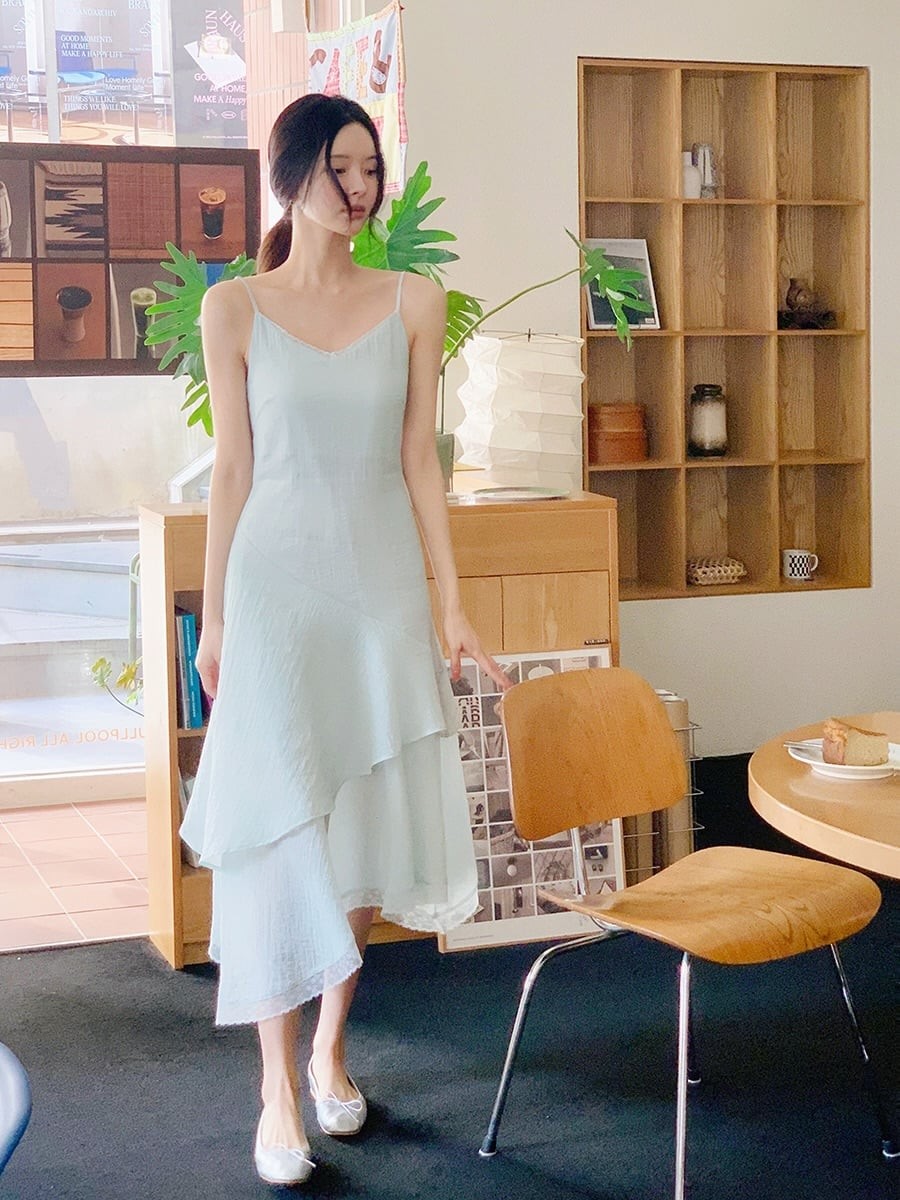 Những chất liệu như cotton, voan hoặc linen mỏng thường được ưu tiên để tăng độ thoáng khí.